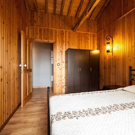 Holiday home Welcoming House In With Mountain View Sao Roque do Pico