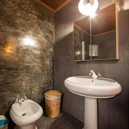 Holiday home Welcoming House In With Mountain View